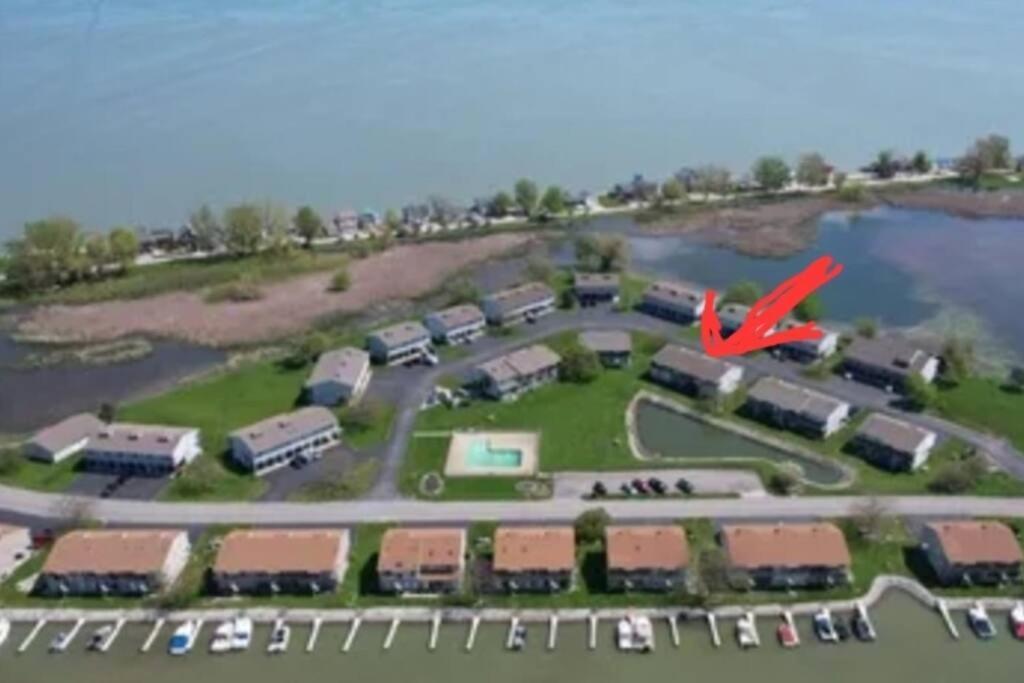 Sunnie Days Condo In Oak Harbor On Lake Erie! Sand Beach Exterior foto