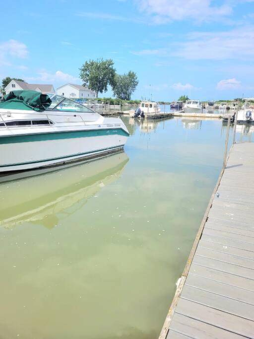 Sunnie Days Condo In Oak Harbor On Lake Erie! Sand Beach Exterior foto